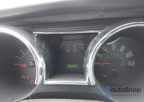 2005 Ford Mustang z USA, uszkodzony, nr VIN 1ZVFT80N455161888